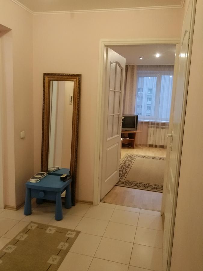 Hotel Service Predslava On Antonovicha Street Kiev Esterno foto